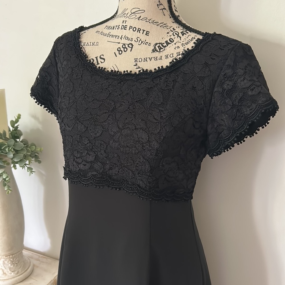 Vintage Betsy & Adam Lace Overlay Little Black Dress Women's size S
